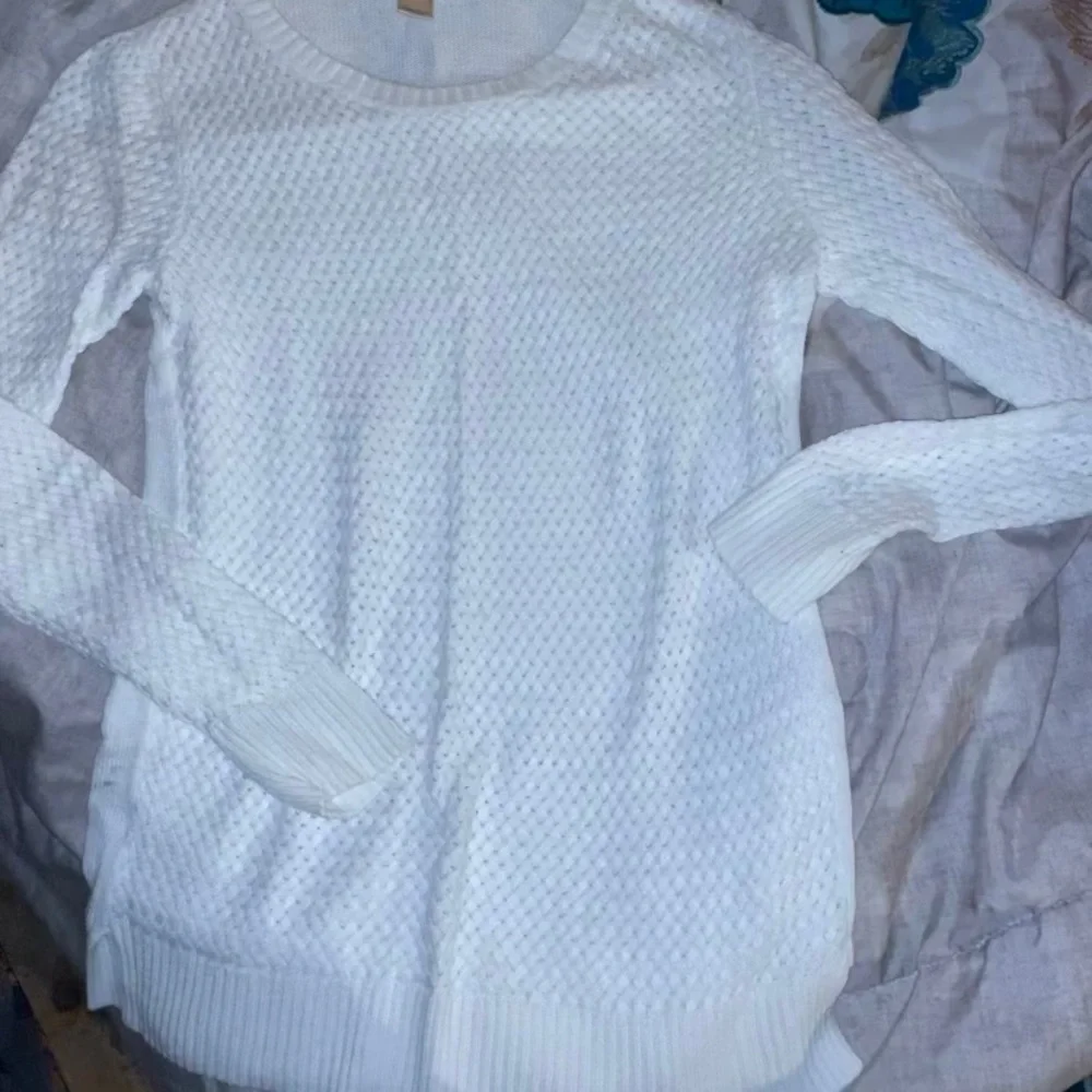 Sweater - Picture 1 of 1